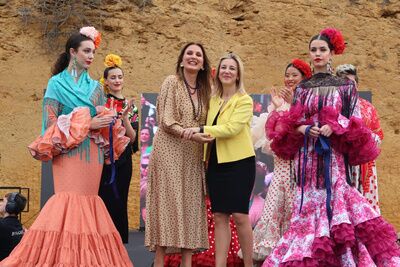 Alcalá muestra lo mejor de la moda flamenca y urbana con  “Siluetas de Albero 2024”